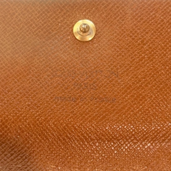 Authentic LOUIS VUITTON Elise Trifold Compact wallet in Monogram - Picture 6 of 10